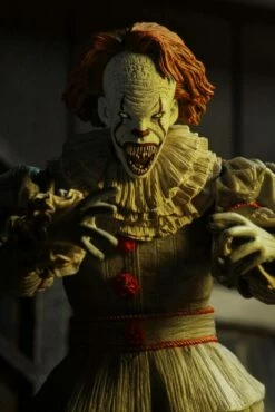 Stephen King's It 2017 Action Figure Ultimate Pennywise Well House 18cm NECA -Sconto Modello Giocattolo in Italia s l1600 18 1