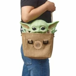 MATTEL Star Wars The Mandalorian Electronic Plush Figure With Shoulder Bag The Child 28 Cm - AUGUST 2021 -Sconto Modello Giocattolo in Italia x matthbx33 k