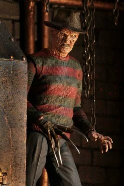 Freddy Krueger Ultimate Action Figure Nightmare On Elm Street 2 Vendetta 18 Cm NECA 39899 -Sconto Modello Giocattolo in Italia x neca39899 c
