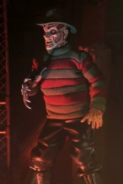 Wes Craven's New Nightmare Retro Action Figure Freddy Krueger 20 Cm NECA 39977 -Sconto Modello Giocattolo in Italia x neca39977 c