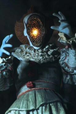 Ultimate Pennywise Dancing Clown Danzante Stephen King's It 2017 Action Figure 18cm NECA 45470 -Sconto Modello Giocattolo in Italia x neca45470 h