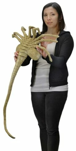 Facehugger 105 Cm Replica 1/1 Aliens Foam NECA 51355 -Sconto Modello Giocattolo in Italia x neca51355 c 1